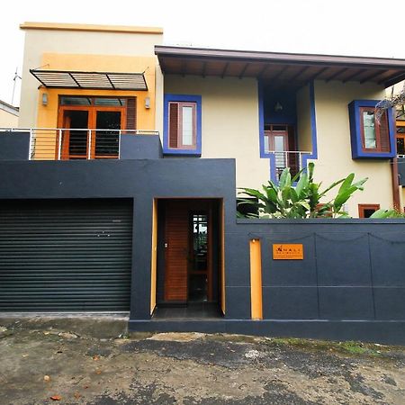 Oyo 437 Amali Residence Nugegoda Exterior photo