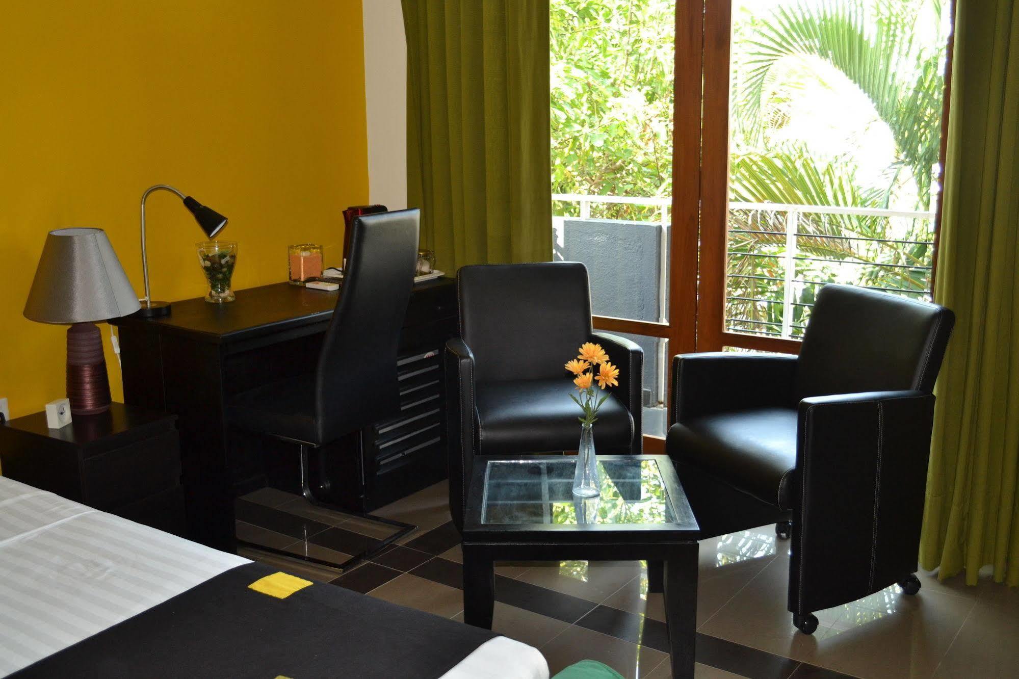 Oyo 437 Amali Residence Nugegoda Exterior photo