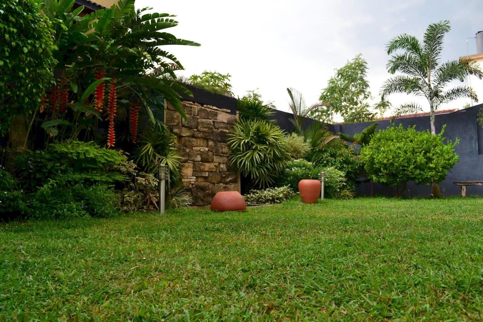 Oyo 437 Amali Residence Nugegoda Exterior photo